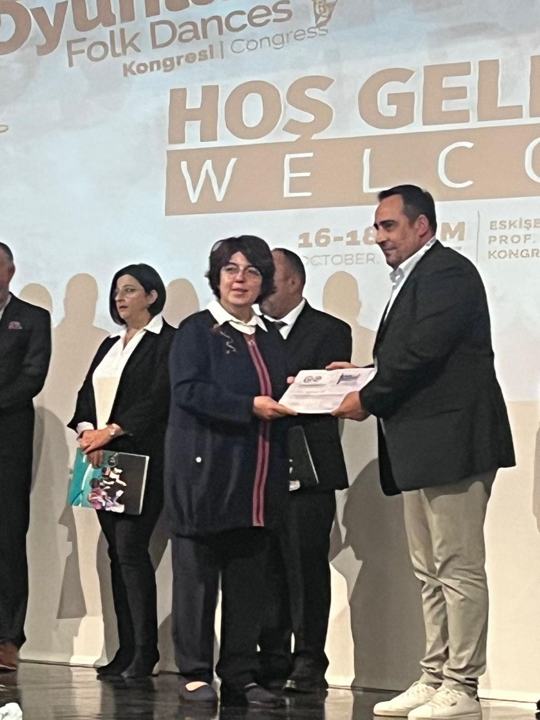 Uluslararası Halk Oyunları Kongresi 2025: katılım belgesi takdimi